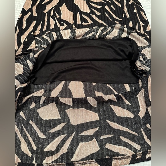 DKNY Printed Hacci Knit Dress - NWT - Size M - Picture 7 of 15